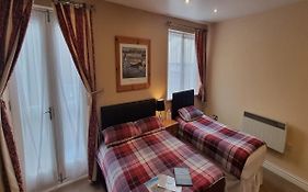 Town House B & B